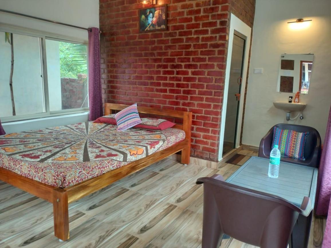 Riverstone Riverfront Stay جوكارنا الغرفة الصورة